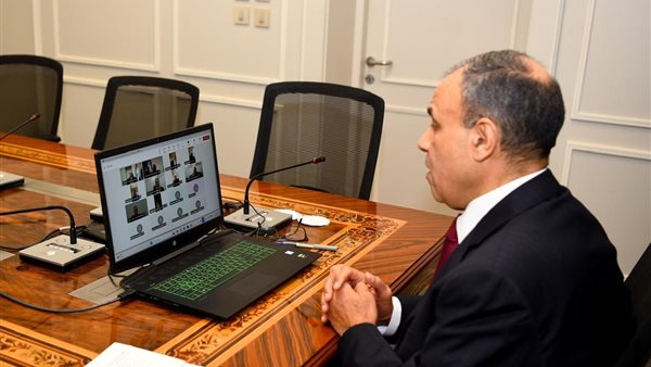 الدكتور بدر عبد العاطي