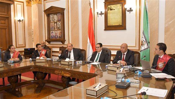 رئيس جامعة القاهرة