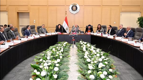 اجتماع وزير الصناعة