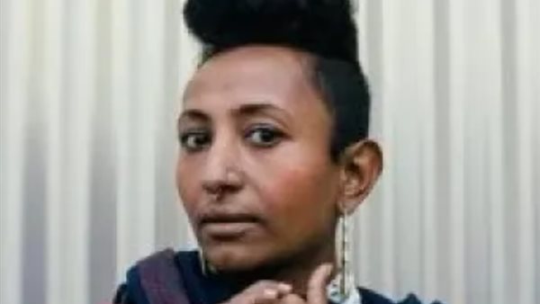 المطربة سارة