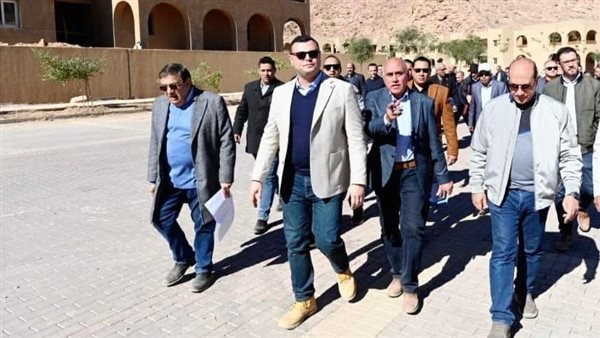  وزير الإسكان