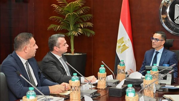 لقاء وزير الاستثمار