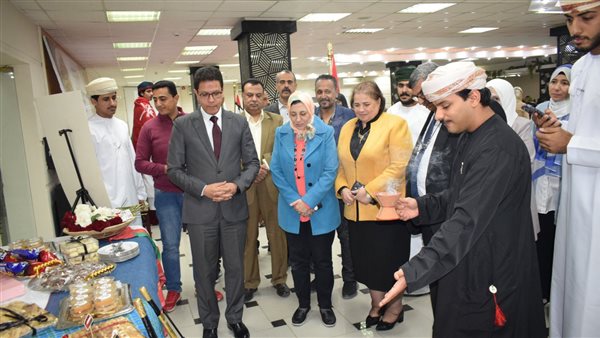 رئيس جامعة بنها خلال