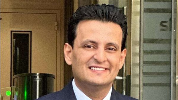 النائب أحمد سمير