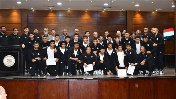 وزير الشباب والرياضة