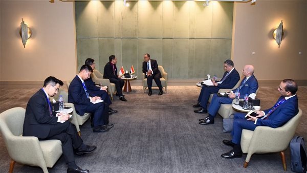 وزير الخارجية خلال