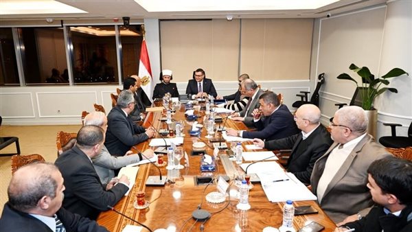 وزيرا الإسكان والأوقاف