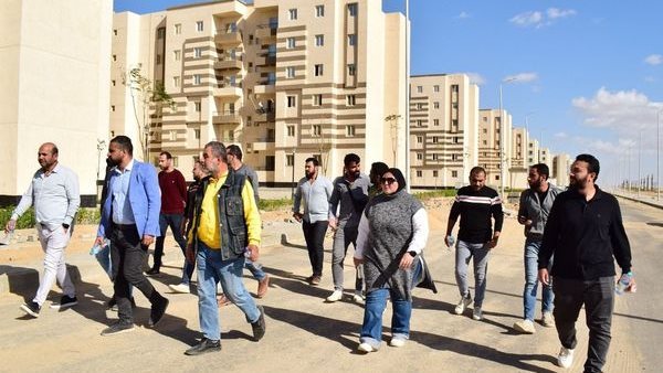 وزير الإسكان 