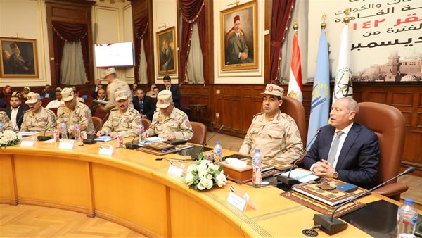 محافظ القاهرة وعدد