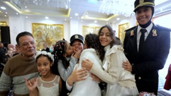 قادرون باختلاف خلال