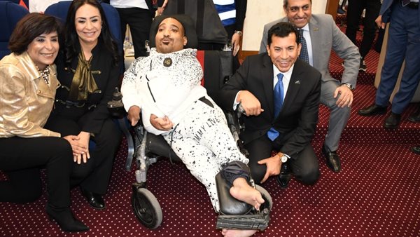 قادرون باختلاف 