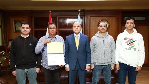 محافظ كفر الشيخ يكرم