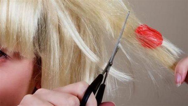 التصاق اللبان بالشعر