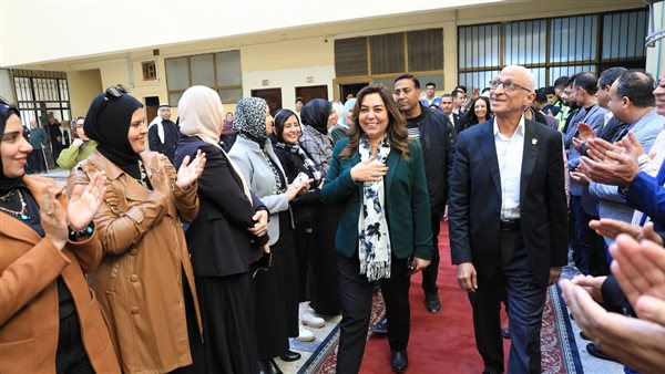 ممر شرفي لوزيرة التنمية