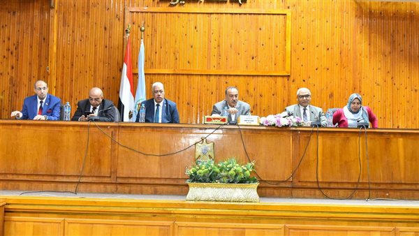 محافظ أسيوط