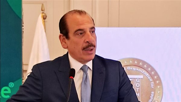  الدكتور عمرو قنديل