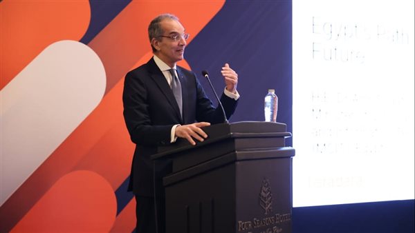  وزير الاتصالات