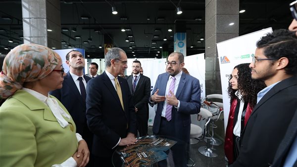 وزير الاتصالات 