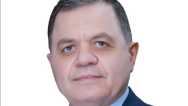 وزير الداخلية اللواء