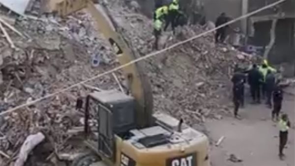 صورة من العقار المنهار