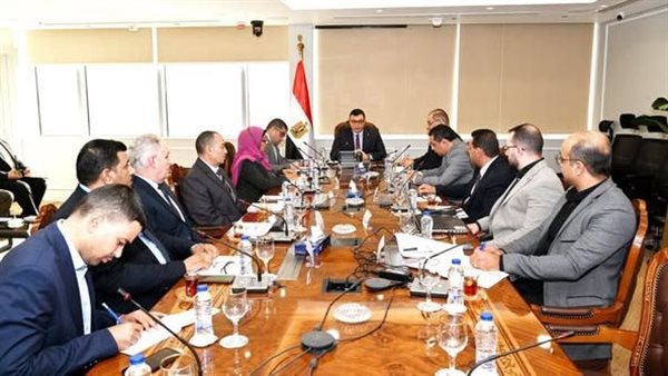 اجتماع وزير الإسكان