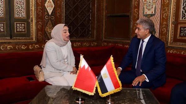 لقاء وزير السياحة