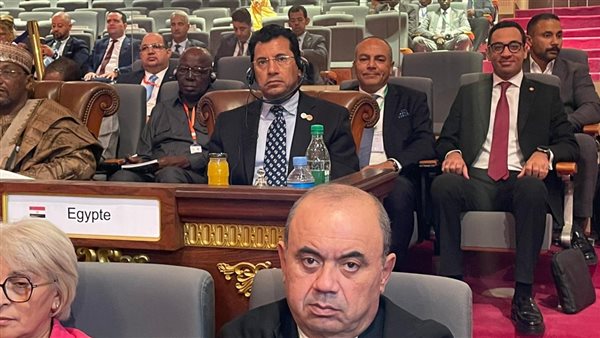 وزير الشباب والرياضة