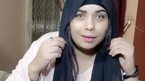 نبوية أنوش تيك توكر