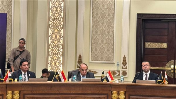 حماة الوطن ينظم الصالون