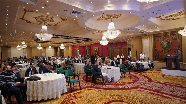 مؤتمر بالطو أبيض