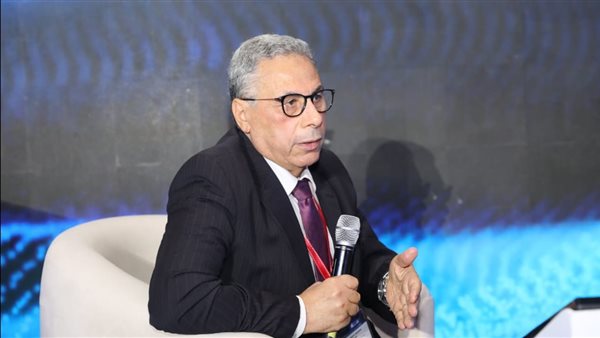 الدكتور رفعت عبد