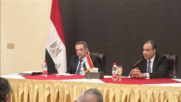 وزير الخارجية خلال