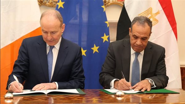 وزير الخارجية خلال