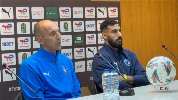 الشناوي والمدير الفني