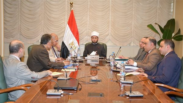 وزير الأوقاف خلال