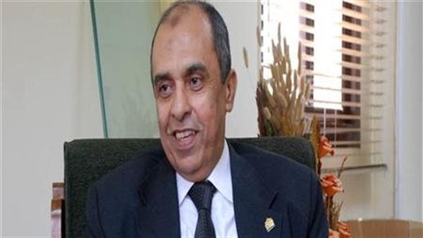 الدكتور حسام محفوظ