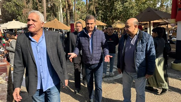 وزير الزراعة خلال