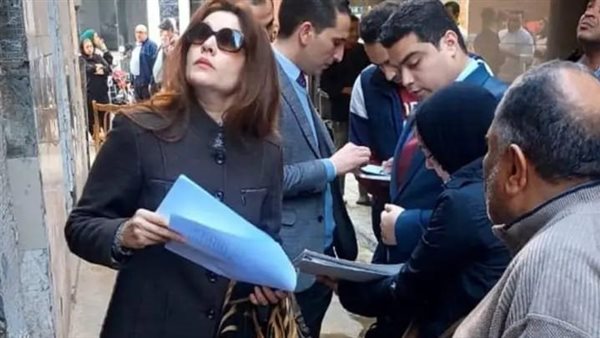 فريق من النيابة الإدارية