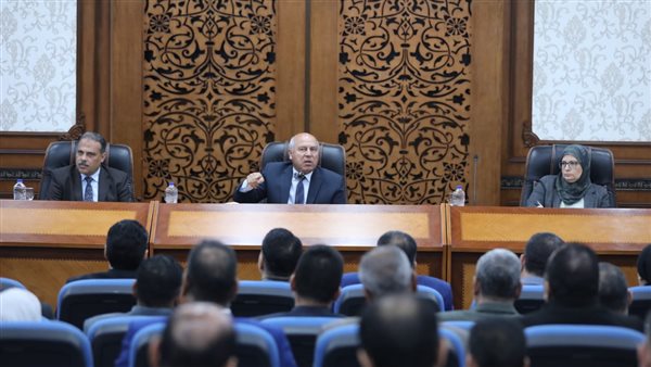 لقاء وزير الصناعة