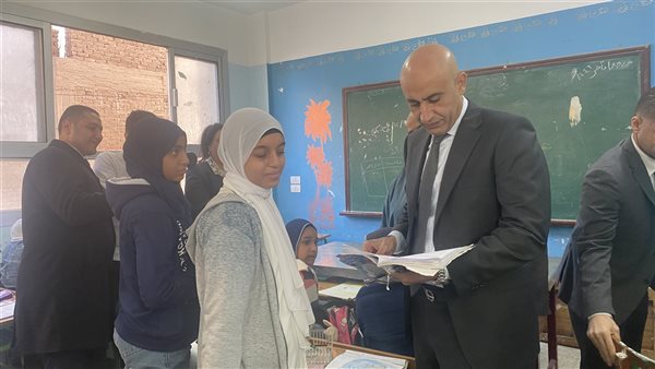 وزير التعليم يتفقد