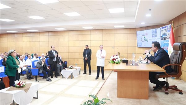 لقاء وزير الصحة 