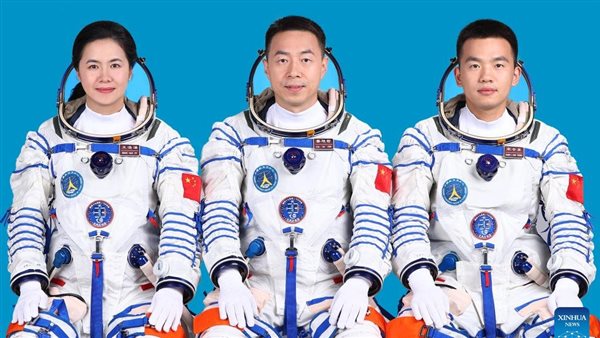 رواد الفضاء الصينيين