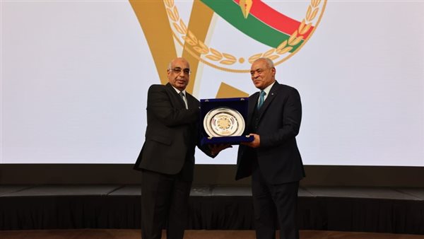 وزير العدل يشارك