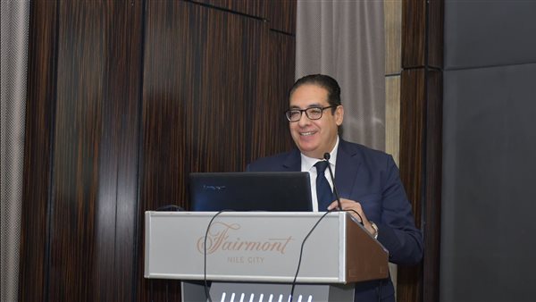 رئيس جامعة القاهرة