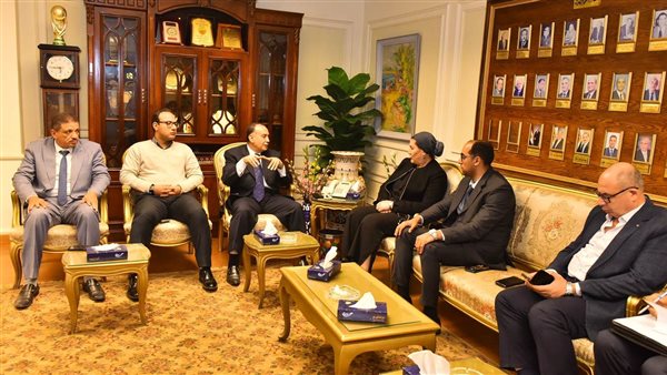 محافظ أسيوط 