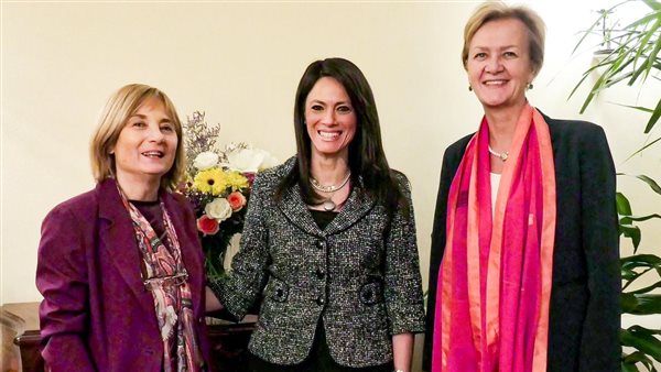 المشاط  تستعرض تطورات