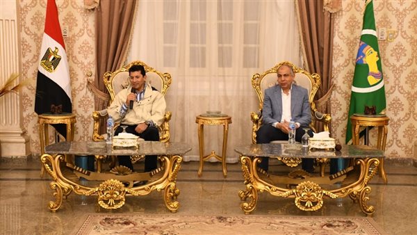 وزير الشباب والرياضة