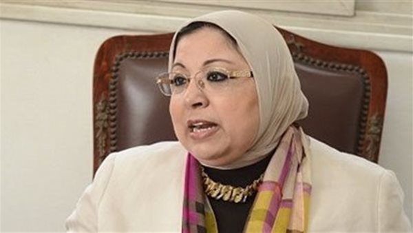 الدكتورة دينا شكري