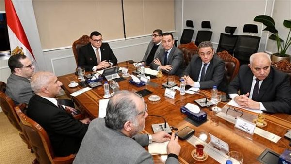 اجتماع وزير الإسكان