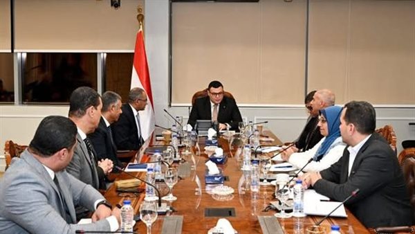 اجتماع وزير الإسكان